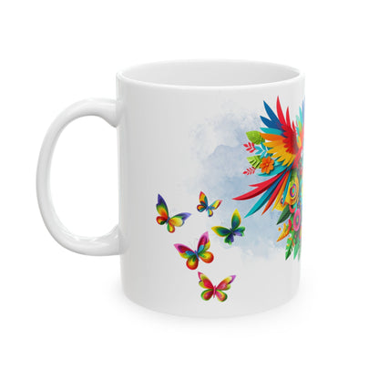 Taza de café con iguana y guacamayo - Vibrante ambiente tropical